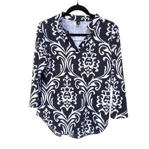 SheShares Black And White Roll Tab Sleeve Top Size S Art To Wear Mature